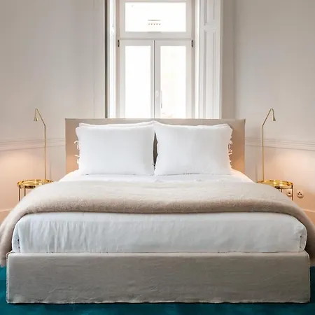 Oceanfront Luxury In With Pool Estoril