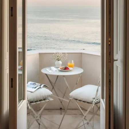 Oceanfront Luxury In With Pool