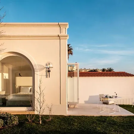 Villa Oceanfront Luxury In With Pool