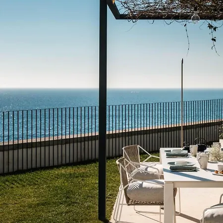 Oceanfront Luxury In With Pool