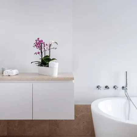Oceanfront Luxury In With Pool Вилла