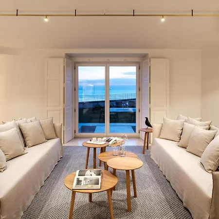 Вилла Oceanfront Luxury In With Pool *