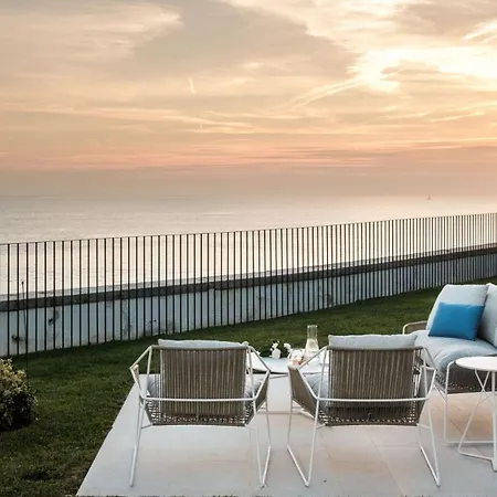Oceanfront Luxury In With Pool Эшторил