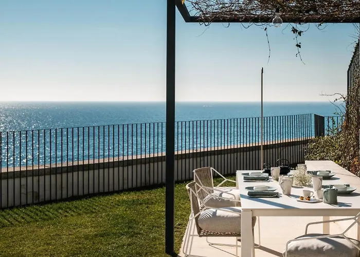 Oceanfront Luxury In With Pool